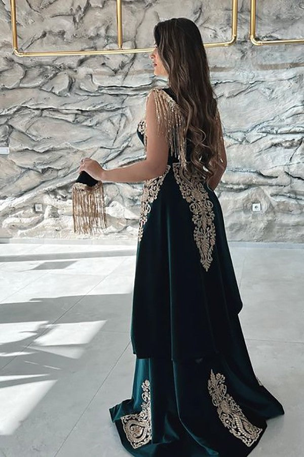 Elegantes schulterfreies Meerjungfrauen-Abendkleid mit V-Ausschnitt und Applikation