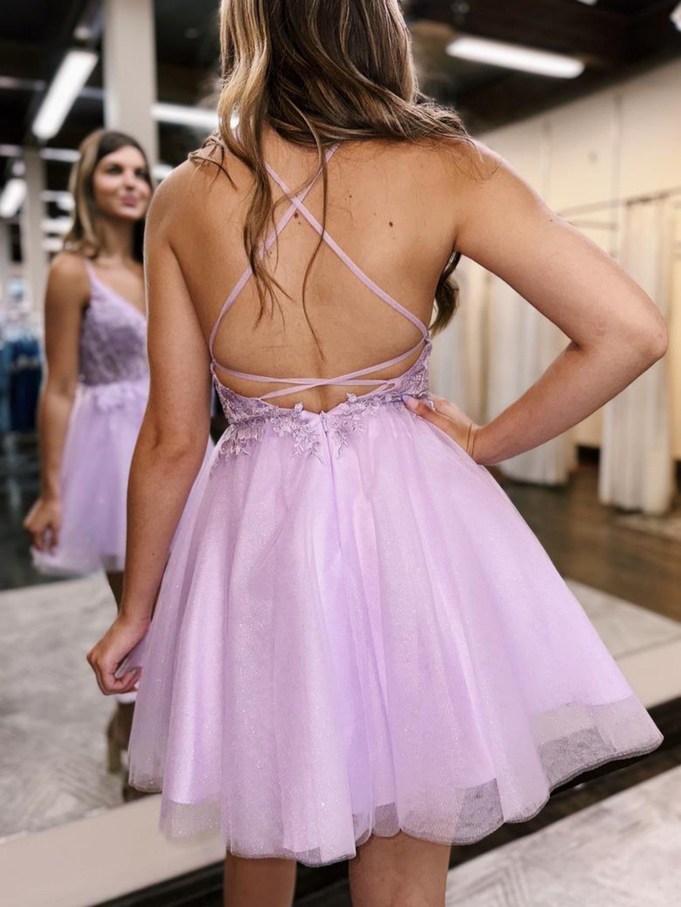Vestido de fiesta de tul con apliques y espalda descubierta en corte A