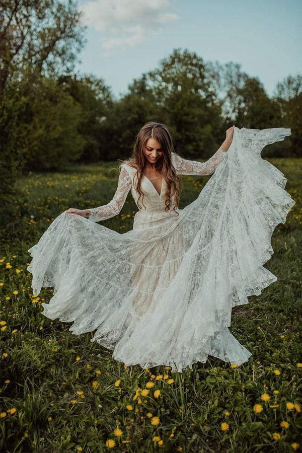 Boho-Brautkleid mit tiefem V-Ausschnitt, langärmeliges rustikales Brautkleid