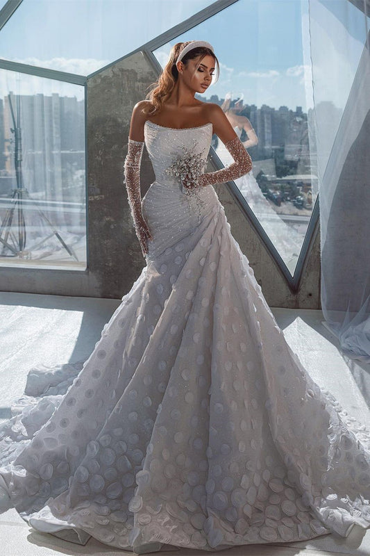Deluxe bodenlanges, trägerloses, ärmelloses Brautkleid mit Pailletten und Rüschen