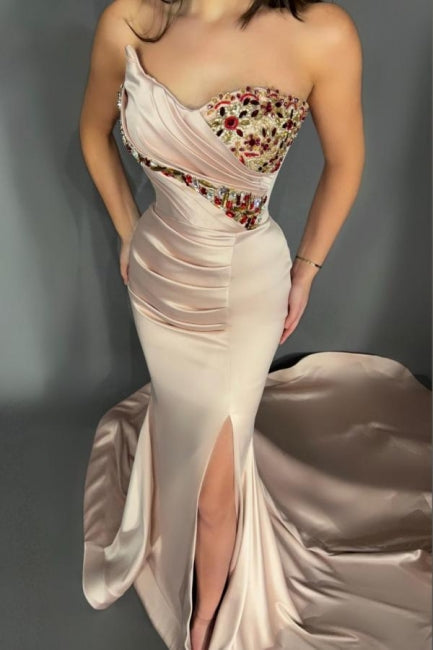 Vestidos de noche de sirena con abertura y escote corazón sin mangas de diseñador con brillo