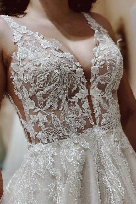 Designer Schlichte A-Linie V-Ausschnitt Brautkleider mit Spitze