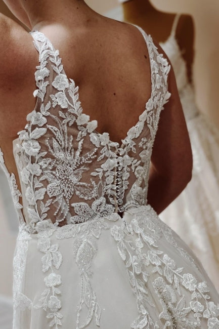 Designer Schlichte A-Linie V-Ausschnitt Brautkleider mit Spitze