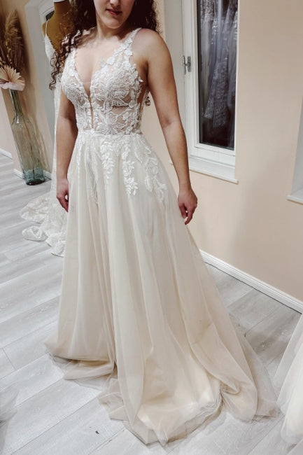 Designer Schlichte A-Linie V-Ausschnitt Brautkleider mit Spitze