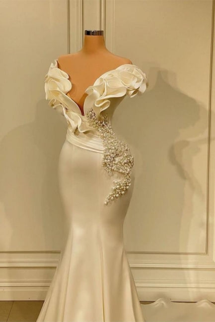 Vestidos de noche largos blancos con volantes de perla de diseñador