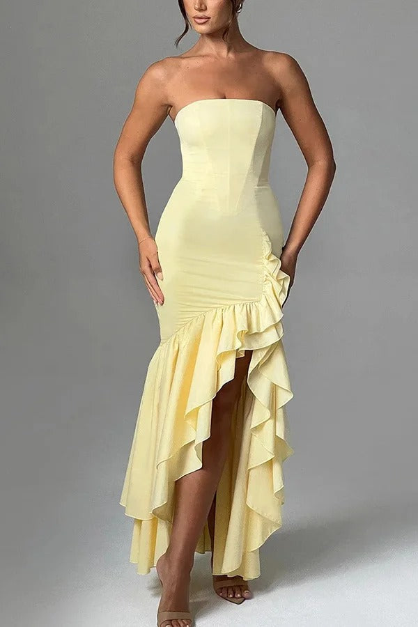 Sexy schulterfreies, schmal geschnittenes Maxikleid mit unregelmäßigem Saum