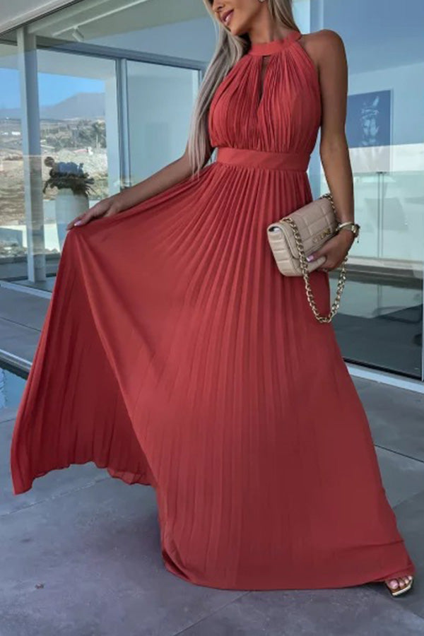 Neckholder-Plissee-Swing-Kleid