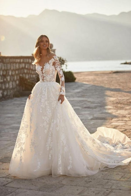 Elegante A-Linie Spitzenapplikationen Brautkleider mit Ärmeln