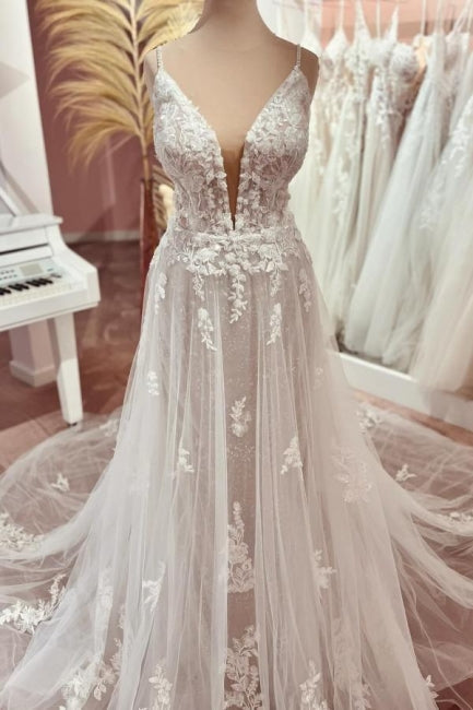 Elegantes Boho V-Ausschnitt A-Linie Spaghettiträger Rückenfreies Brautkleid mit Spitze