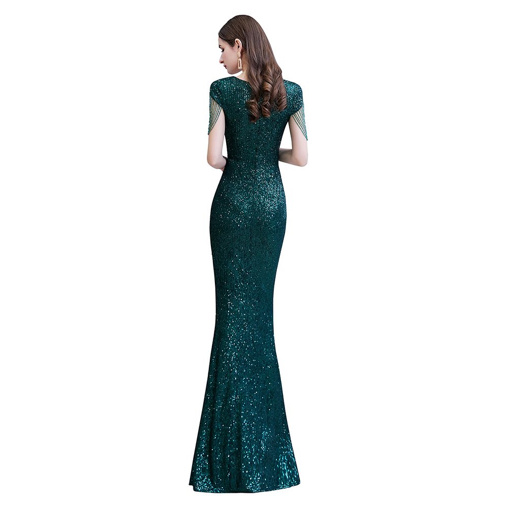 Elegantes langes Ballkleid mit Flügelärmeln und grünen Pailletten