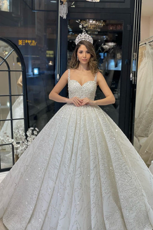 Elegantes bodenlanges, herzförmiges, ärmelloses A-Linien-Brautkleid mit Pailletten und Rüschen