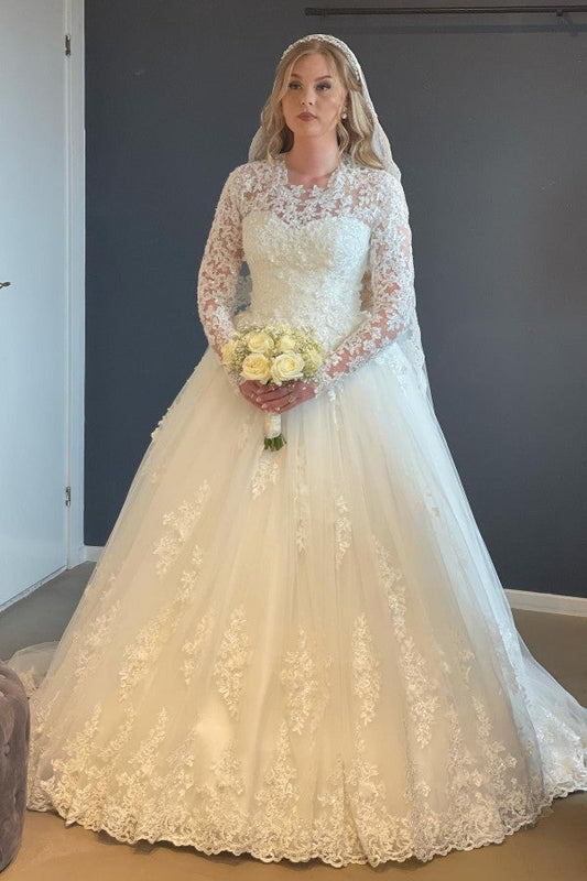 Elegante lange A-Linien-Brautkleider aus Spitze mit langen Ärmeln