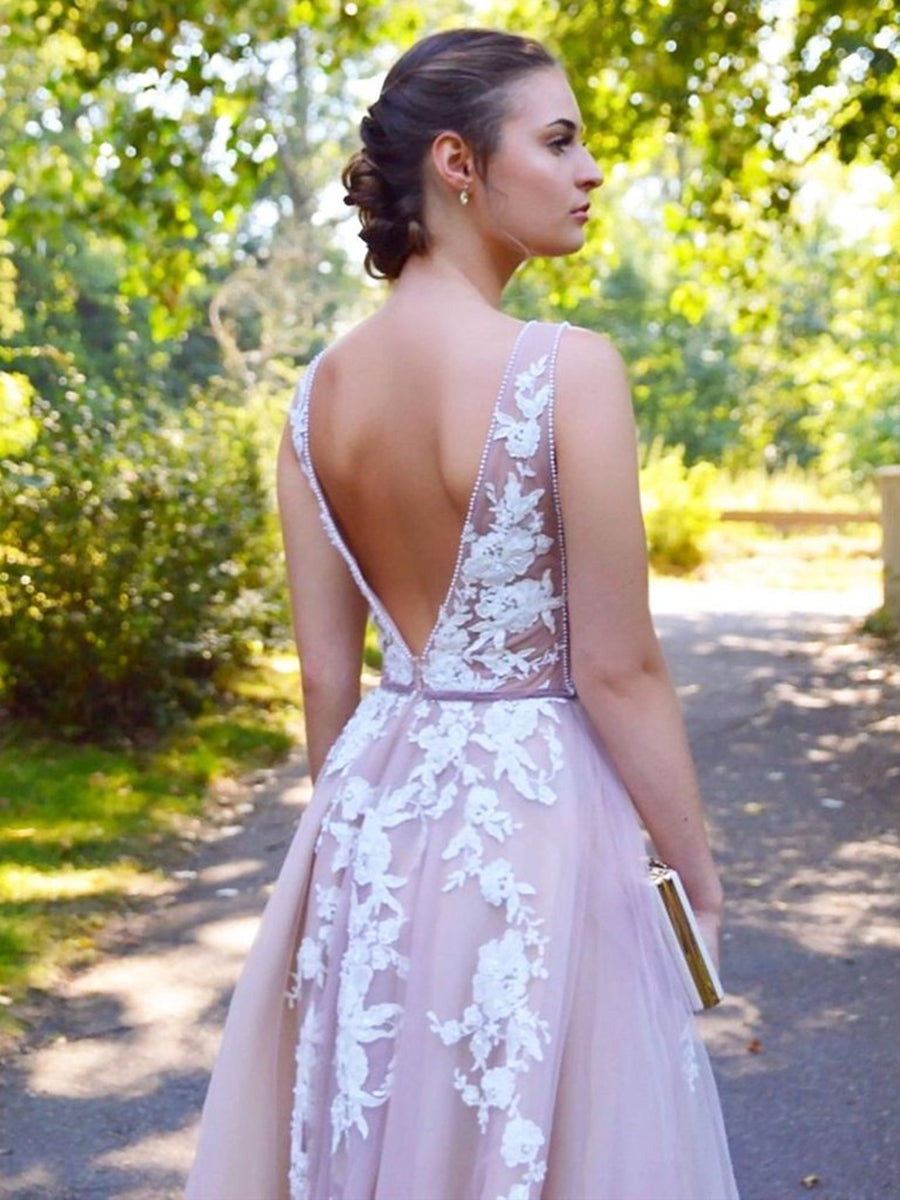 Elegant Long A-line V-neck Tulle Lace Backless Formal Graduation Prom Dresses