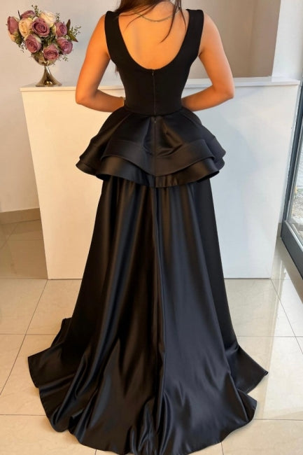 Elegantes vestidos de noche negros largos, sencillos y con cola desmontable.