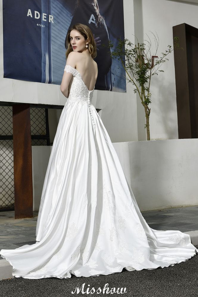 Elegantes schulterfreies Satin-Brautkleid in Bodenlänge mit Herzausschnitt und floraler Spitze in A-Linie