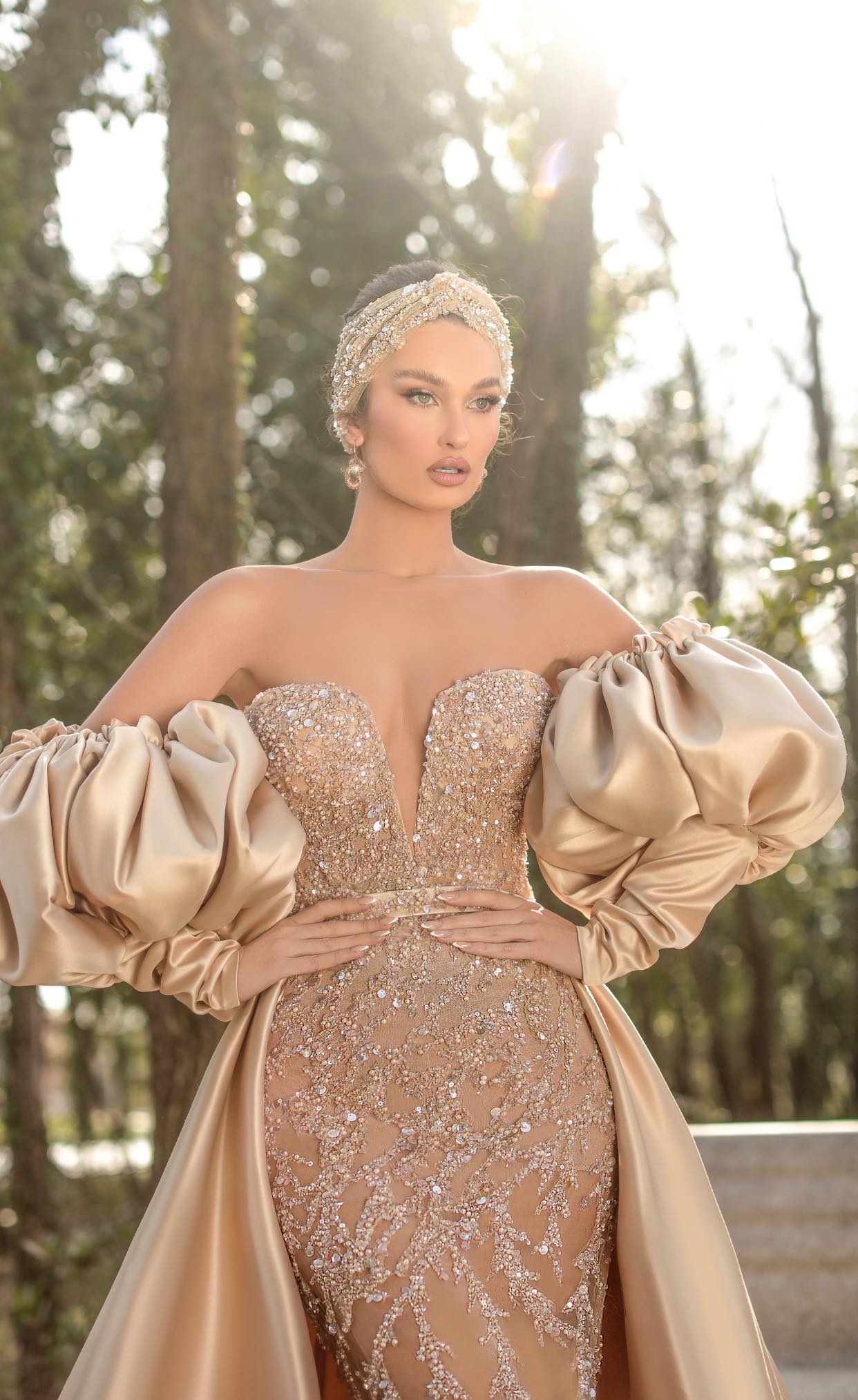 Elegantes schulterfreies Langarm-Ballkleid im Meerjungfrauen-Stil