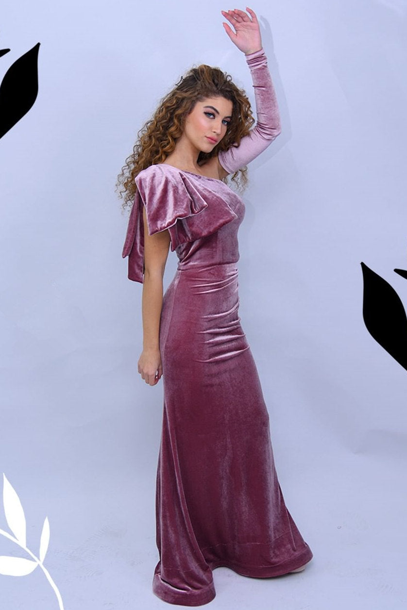 Elegante vestido de fiesta de corte A con manga larga y un solo hombro