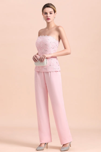 Elegante mono de madre de la novia con apliques sin tirantes y mangas largas cruzadas