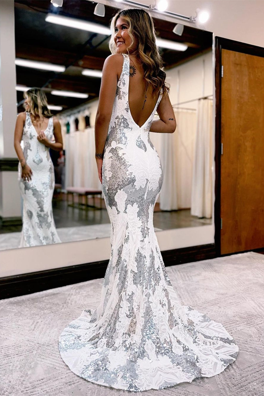 Elegante vestido de fiesta de sirena con tirantes, escote en V y espalda descubierta con encaje