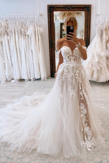 Elegante vestido de novia de encaje con escote en forma de A y mangas cortas con hombros descubiertos