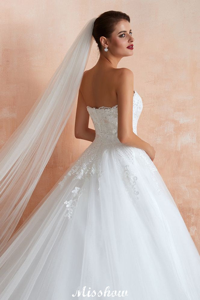 Elegantes weißes Brautkleid mit Herzausschnitt | Schlichtes A-Linien-Ballkleid aus Tüll