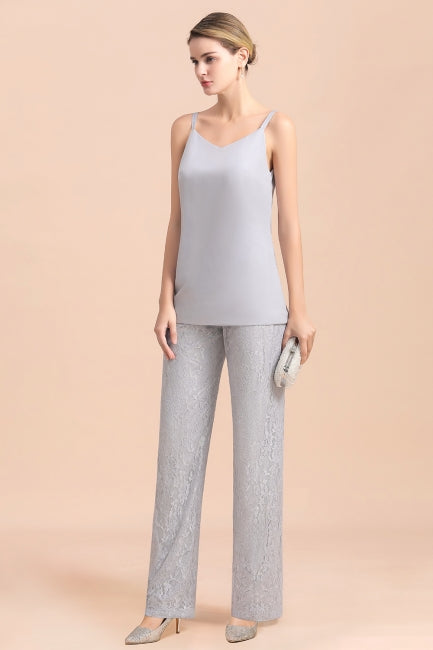Elegante mono plateado con apliques de escote en V para madre de la novia con envolturas de encaje