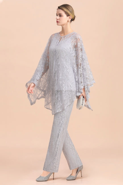 Elegante mono plateado con apliques de escote en V para madre de la novia con envolturas de encaje