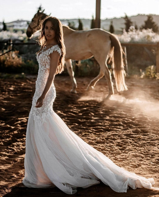 Elegant V-neck Sleeveless Mermaid Wedding Dresses with Lace
