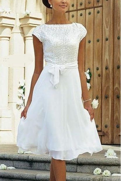 Elegante vestido de novia blanco de gasa en forma de A con manga corta
