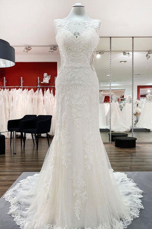Elegantes weißes langes Meerjungfrau-Brautkleid mit Tüllspitze und offenem Rücken