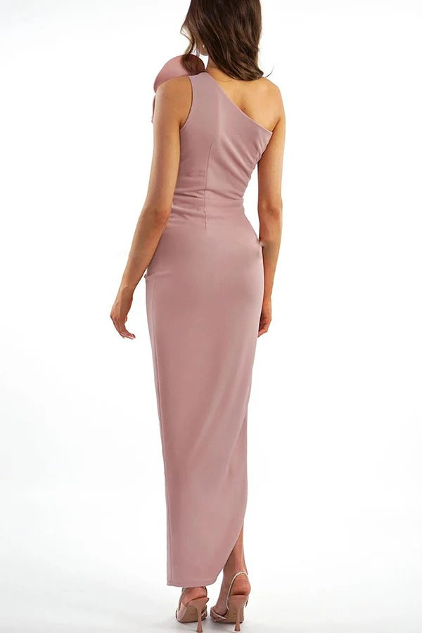 Found Your Love – Einschultriges, gerüschtes Stretch-Maxikleid mit Blumendetail und Schlitz