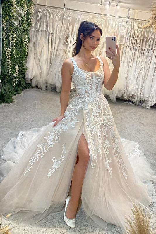 Fabuloso vestido de novia largo de encaje sin mangas en forma de A con abertura