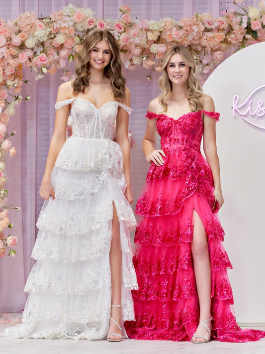 Vestido de fiesta con corsé, hombros descubiertos y volantes de encaje