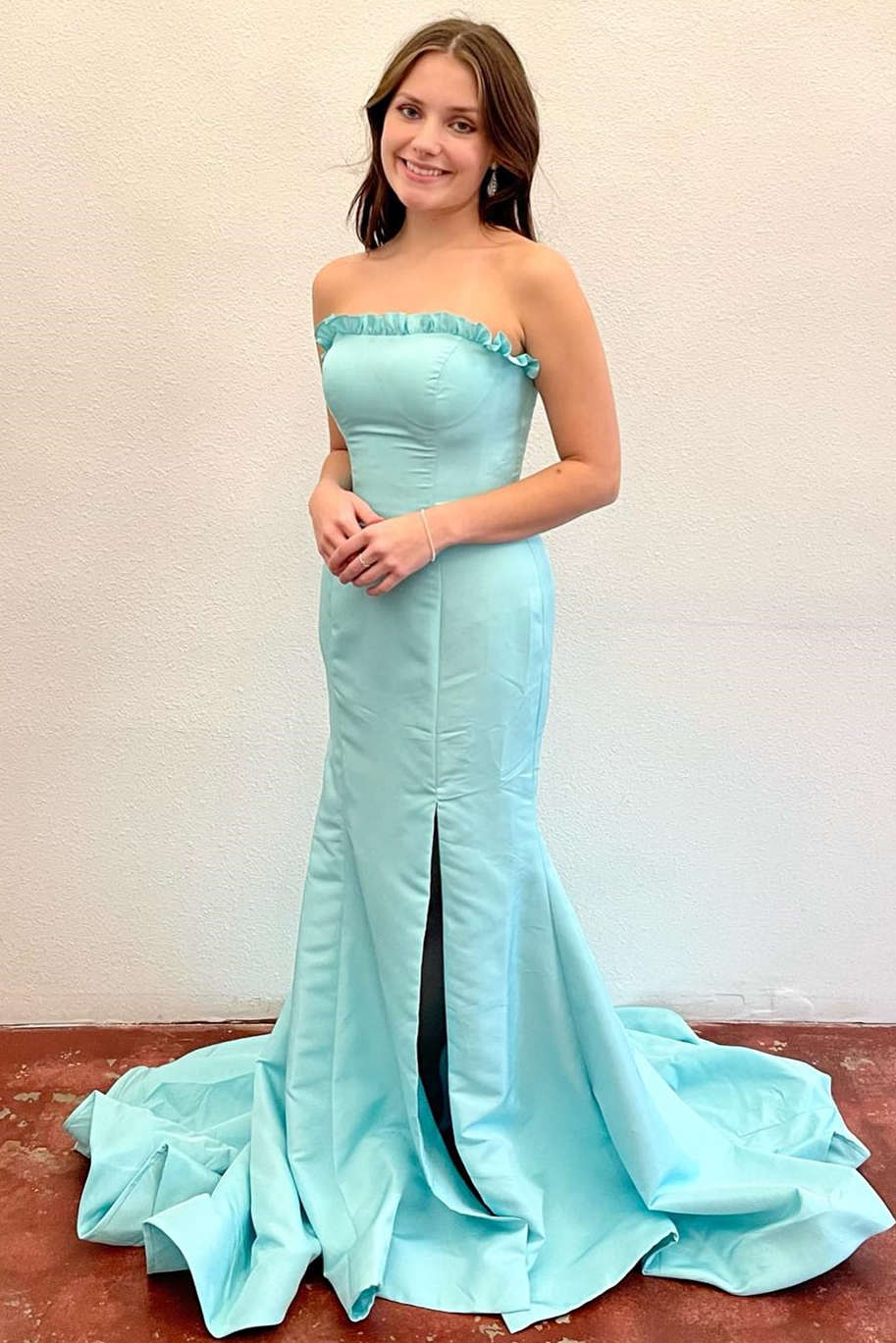 Vestido de fiesta largo con abertura y corte sirena, sin tirantes y volantes color magenta