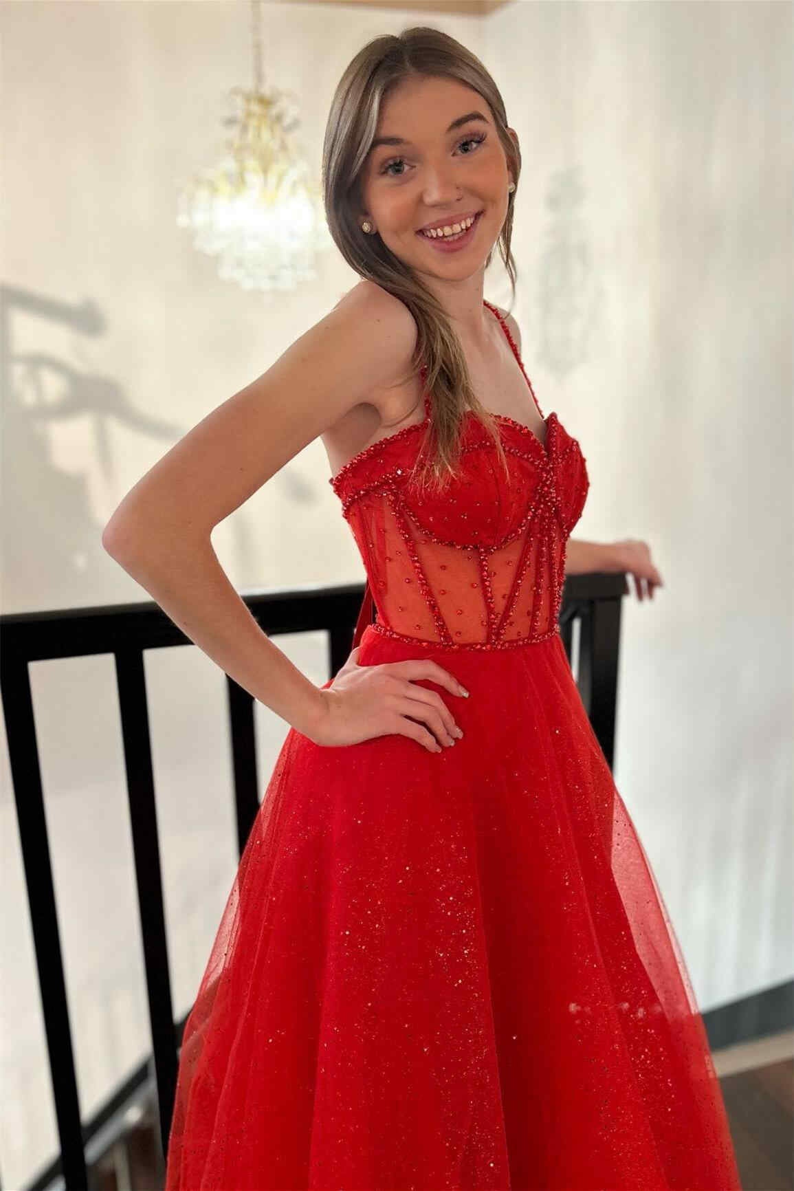 Glitzerndes, perlenbesetztes A-Linien-Ballkleid mit Schlitz