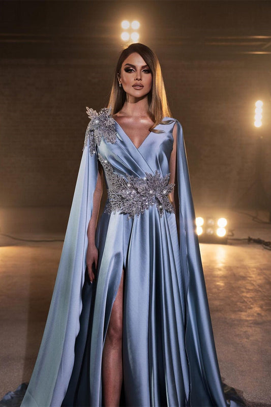 Glamoroso vestido de fiesta azul largo con escote en V, corte A y abertura con cuentas