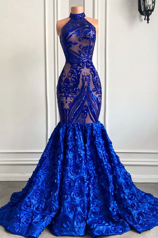 Glamoroso vestido de fiesta de sirena largo azul real con cuello halter, encaje floral y sin mangas