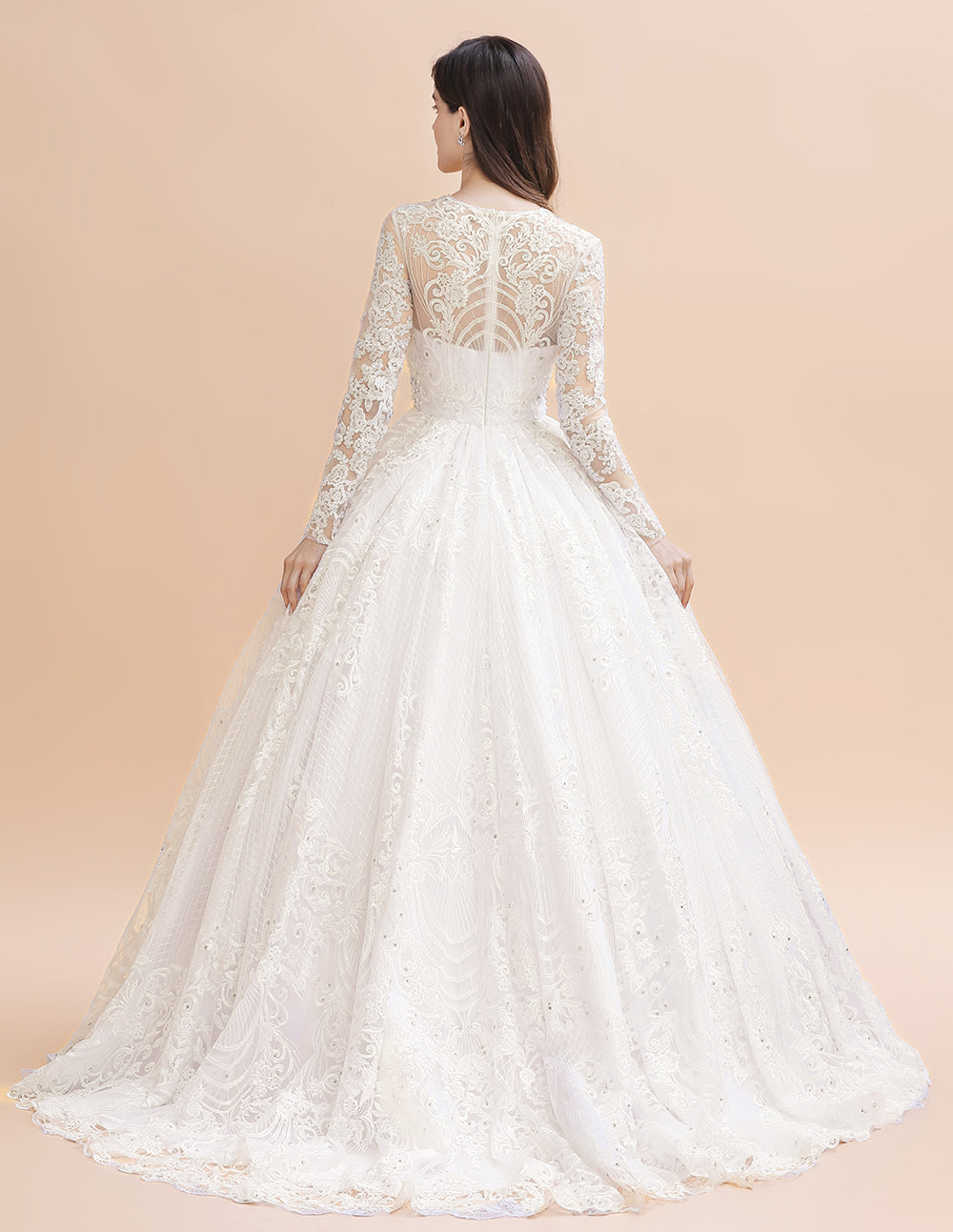 Glamouröses Brautkleid mit langen Ärmeln und Perlen in Weiß/Elfenbein