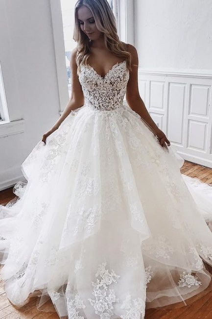 Glamorosos vestidos de novia de corte A con tirantes finos, apliques de encaje y tul