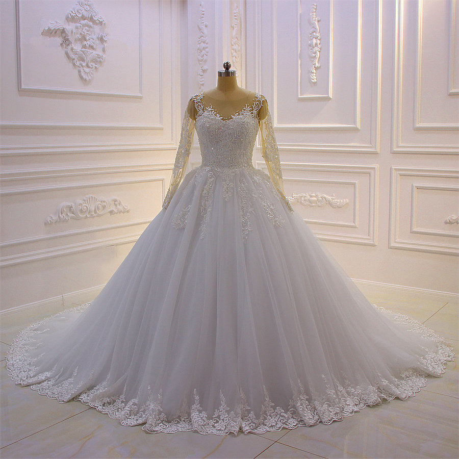 Wunderschönes langes A-Linien-Brautkleid in Bateau-Form mit Perlen, Tüllapplikationen und Spitze und Ärmeln
