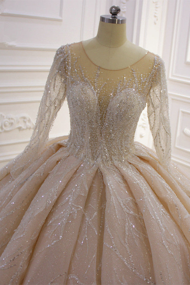 Wunderschönes langes Ballkleid im Bateau-Stil mit Kristallen und Ärmeln