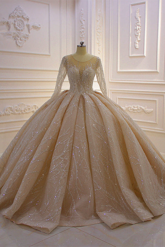 Wunderschönes langes Ballkleid im Bateau-Stil mit Kristallen und Ärmeln