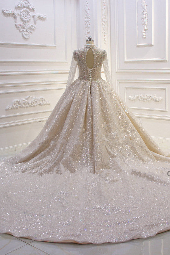 Wunderschönes langes Ballkleid-Brautkleid aus Satin mit hohem Halsausschnitt und Pailletten