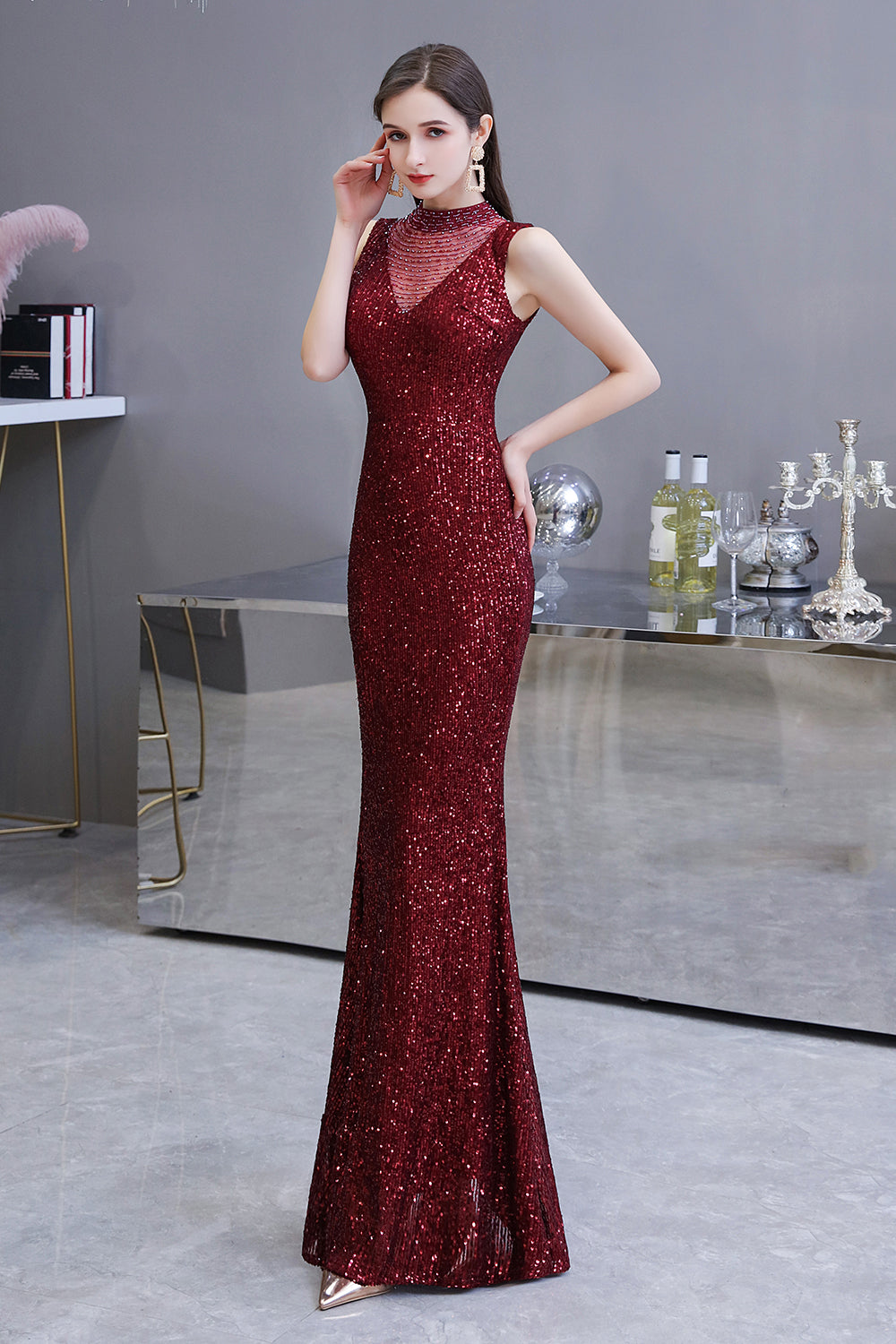 Wunderschönes langes Ballkleid im Meerjungfrauen-Stil mit burgunderroten Pailletten