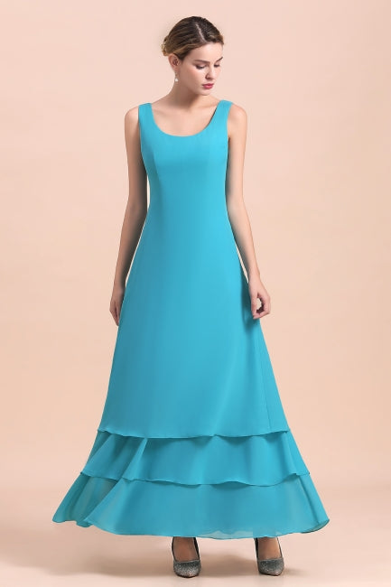 Hermoso vestido de madre de la novia con capas de flores y escote cuadrado y capas largas
