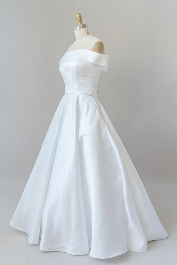 Vestido de novia elegante de satén con hombros descubiertos y largo estilo baile