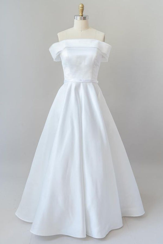 Vestido de novia elegante de satén con hombros descubiertos y largo estilo baile