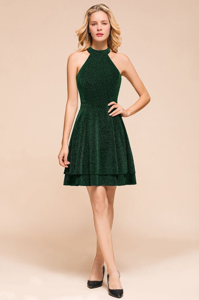 Vestido de noche de seda verde oscuro brillante sin mangas hasta la rodilla con cuello halter