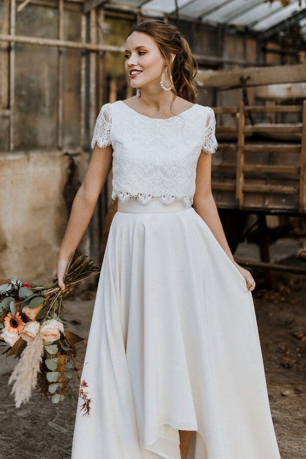 High Low Zweiteiliges Brautkleid aus Satinspitze mit Ärmeln