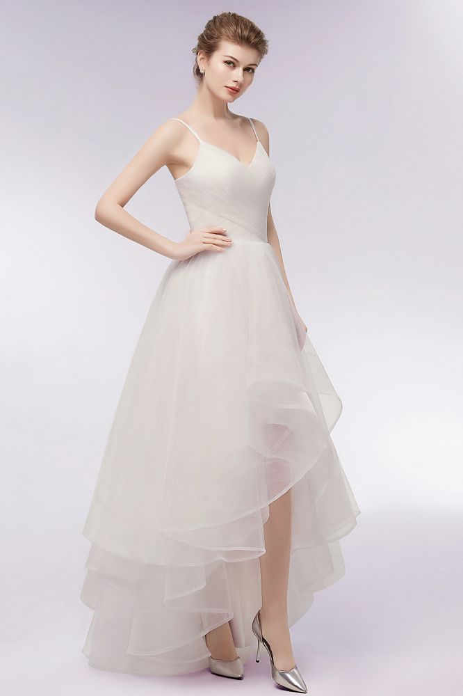 Elfenbeinfarbenes A-Linien-Brautkleid mit Spaghettiträgern und Rüschen